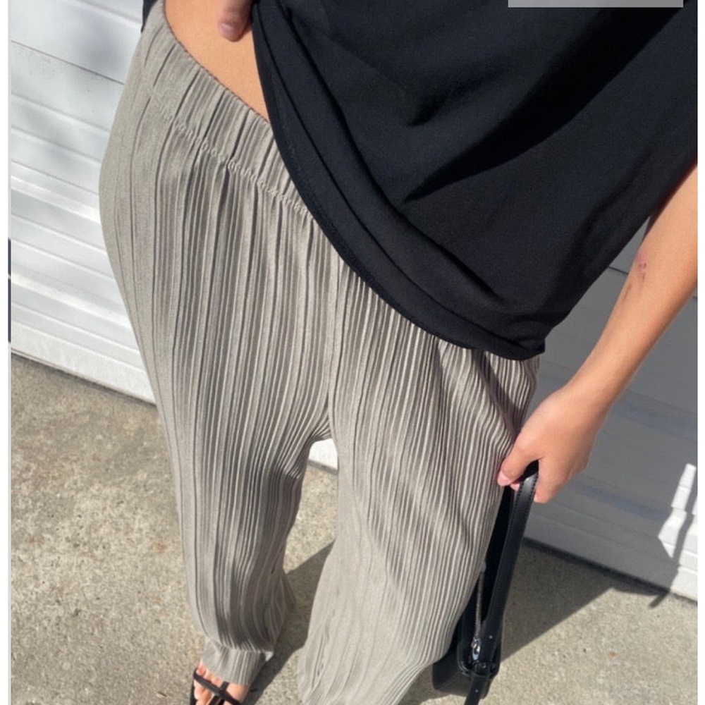 NWT Oak + Fort Pleated Beige Lounge Pants - fits more like XS